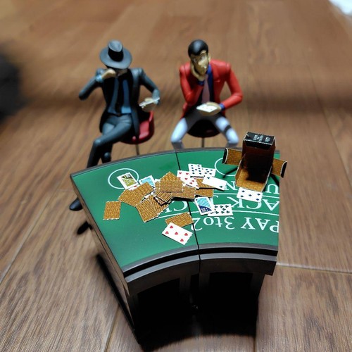 Set figure tavolo poker
